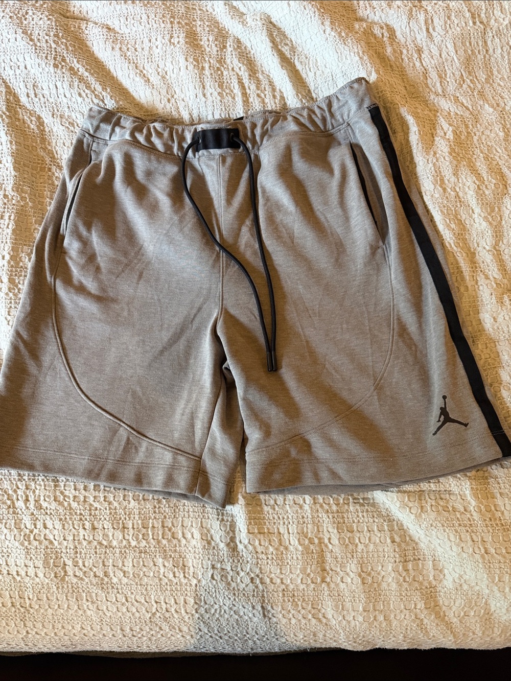 Nike Jordan Men’s Gray Dri-Fit Performance Fleece Shorts - Size L large